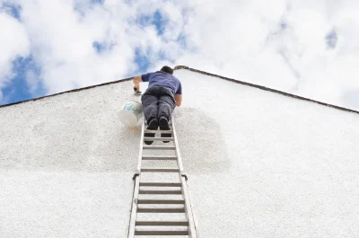 Peinture extérieure à la Javie — façades et ravalement